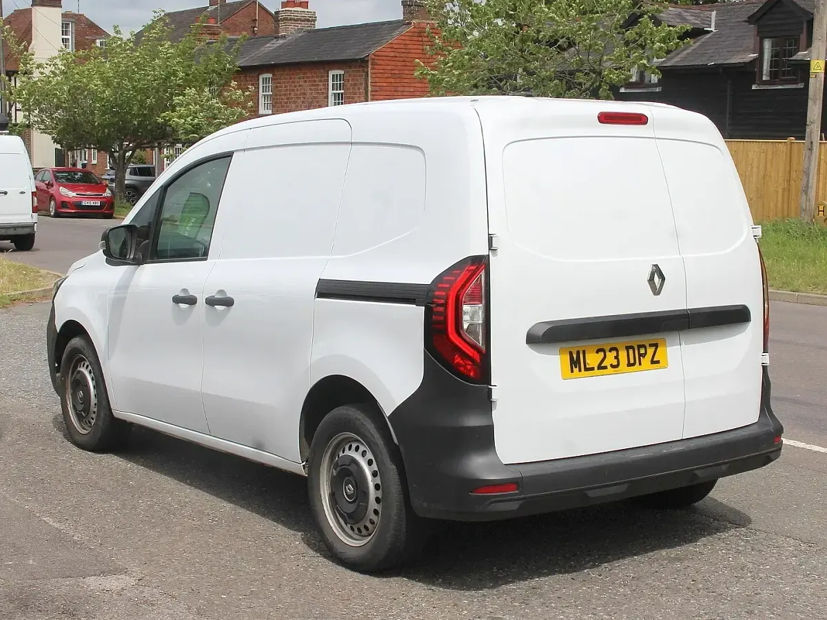 Used Renault Kangoo 95 HP (69 kW) 2023 White MPV