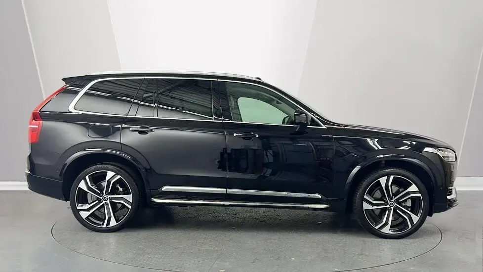 Used Volvo XC90 Ultimate 449 HP (330 kW) 2023 Black SUV