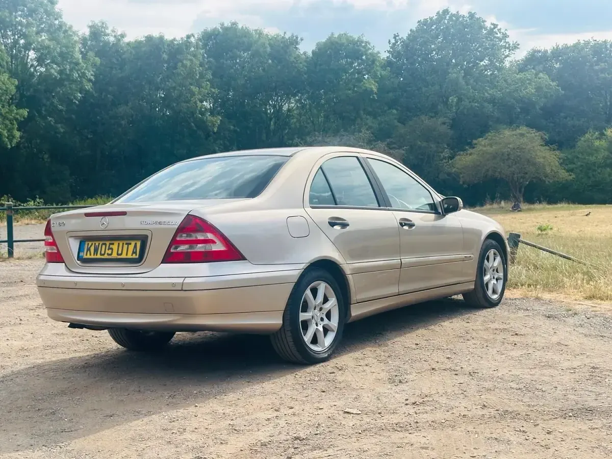 Used Mercedes C180 Classic 2005 Gold Sedan