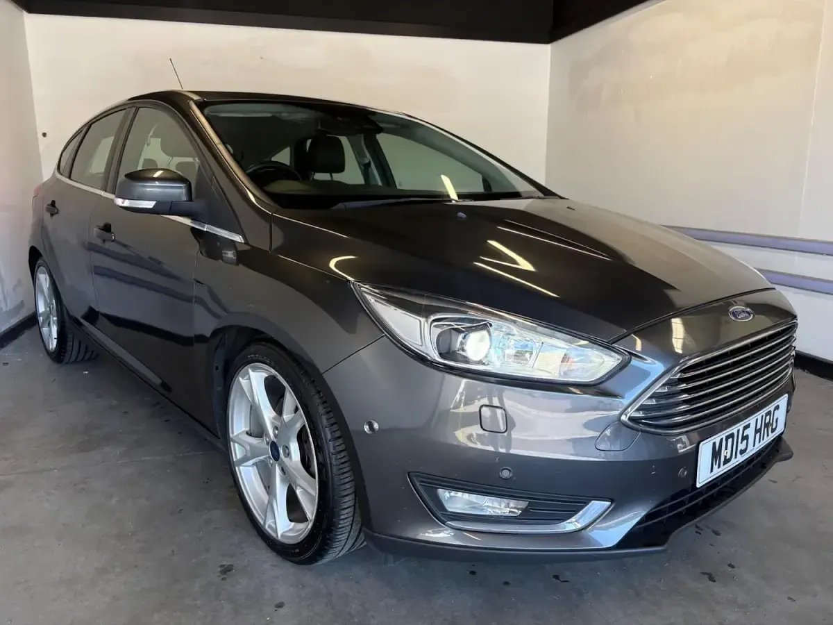 Used Ford Focus Titanium X 125 HP (91 kW) 2015 Grey Hatchback
