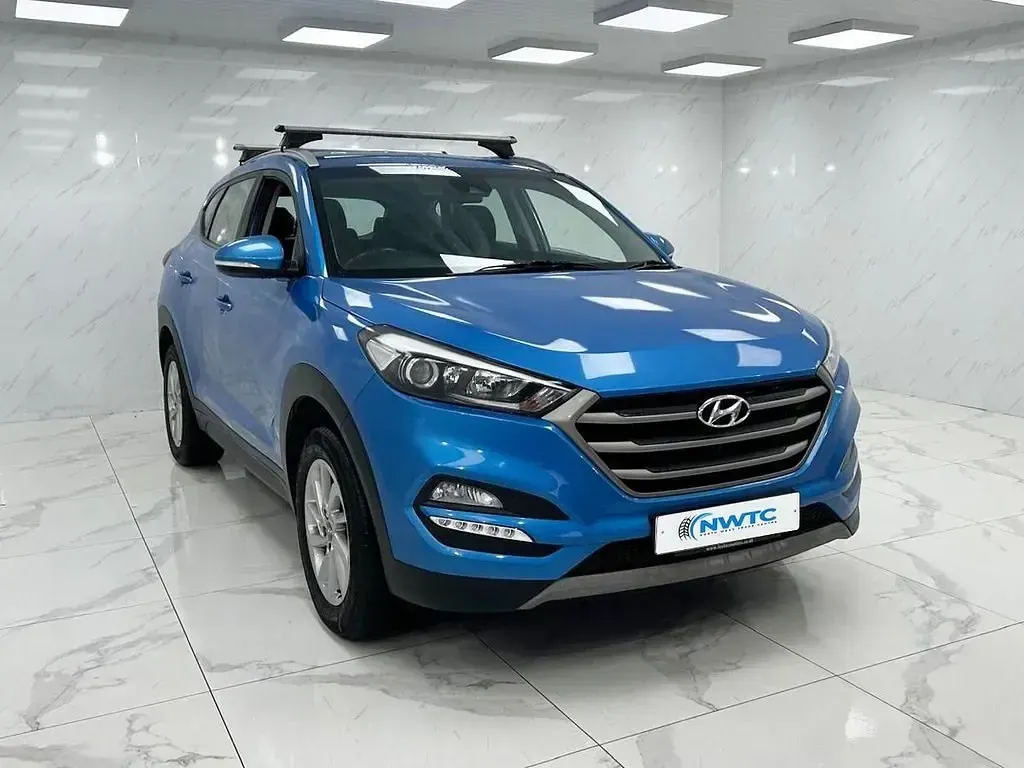 Usado Hyundai Tucson SE 132 HP (97 kW) 2017 Azul SUV