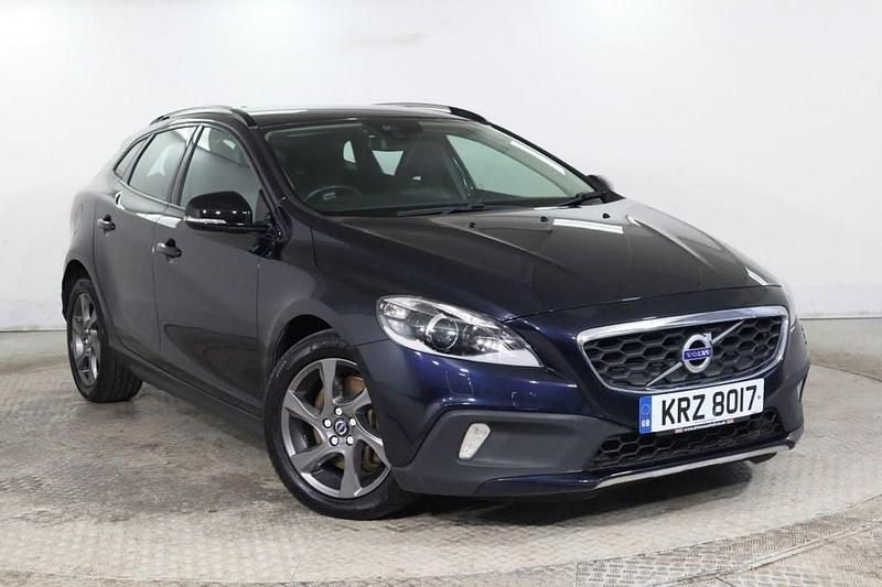 Blue Used 2016 Volvo V40 CC Estate | £8,275 (Fair price) - Image 1/4