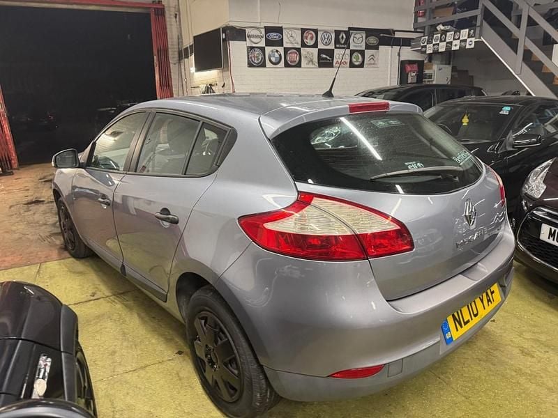 Used Renault Mégane III Extreme 110 HP (80 kW) 2010 Blue Hatchback