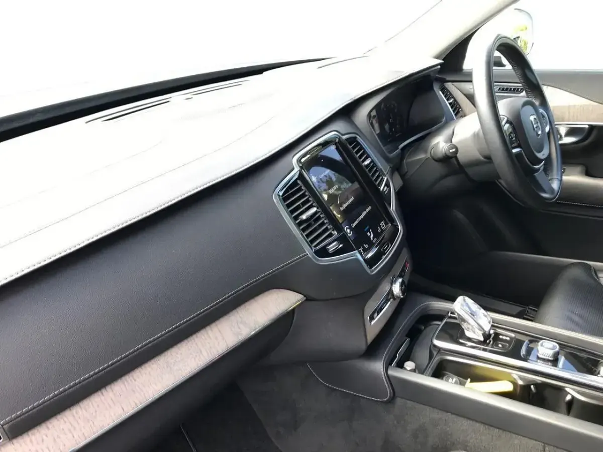 Used Volvo XC90 Inscription 247 HP (181 kW) 2022 White SUV