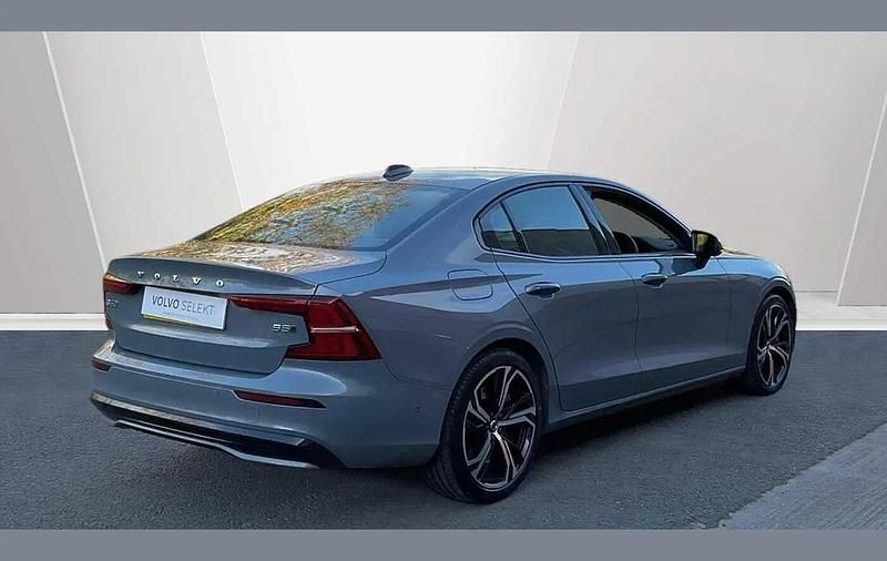 Used Volvo S60 Plus 247 HP (181 kW) 2023 Grey Sedan