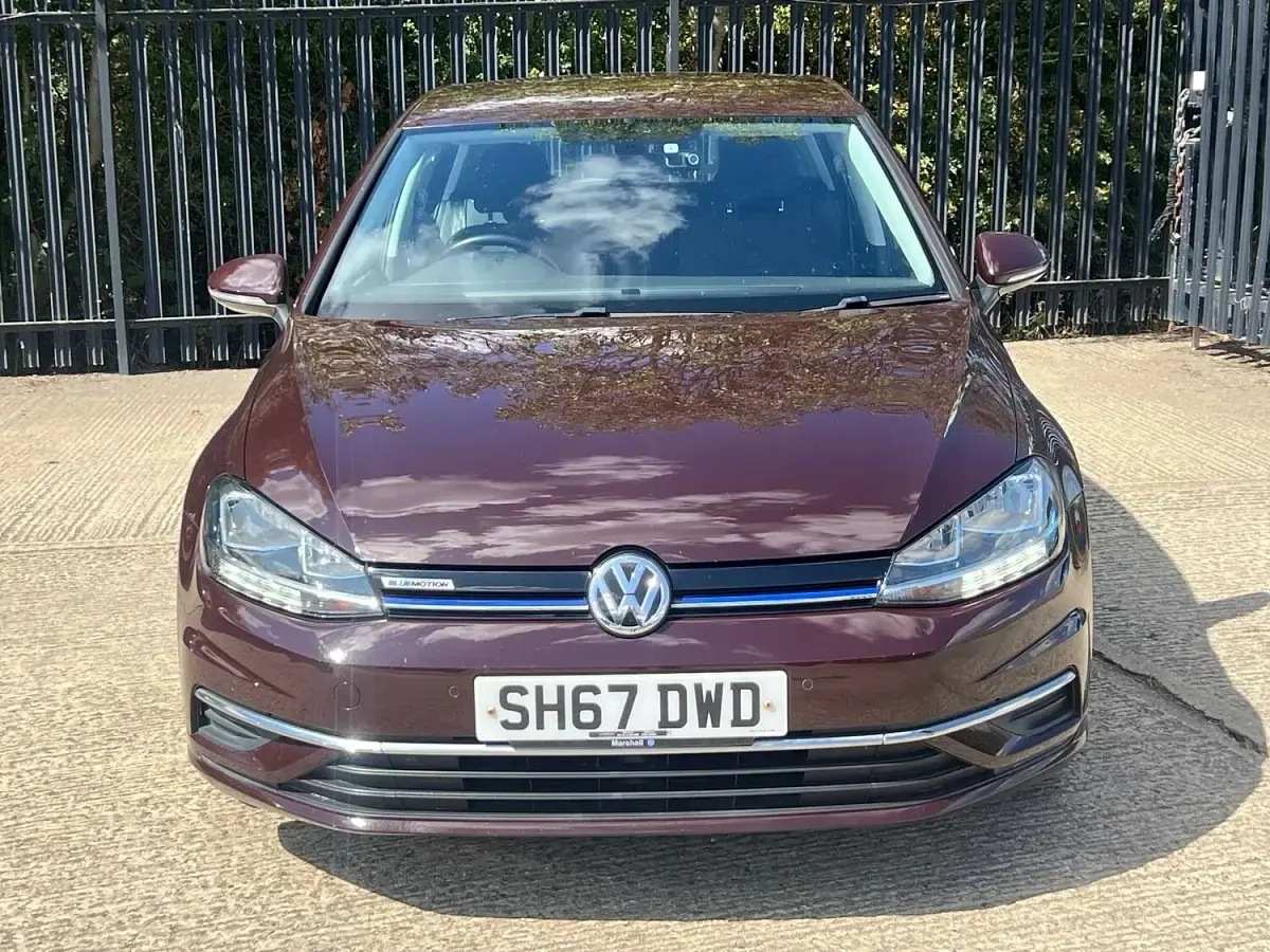 Used VW Golf VII SE 128 HP (94 kW) 2017 Black Hatchback