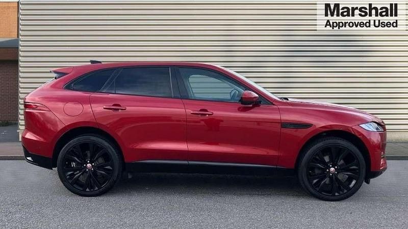 Used Jaguar F-Pace 250 HP (183 kW) 2021 Red SUV