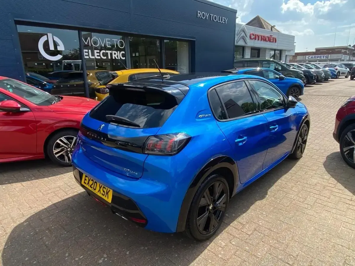 Used Peugeot 208 GT-line 129 HP (94 kW) 2020 Blue Hatchback