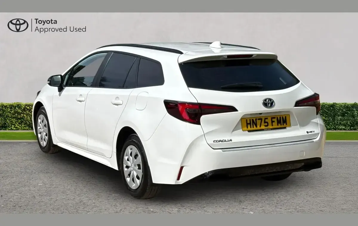 Used Toyota Corolla 138 HP (101 kW) 2025 White