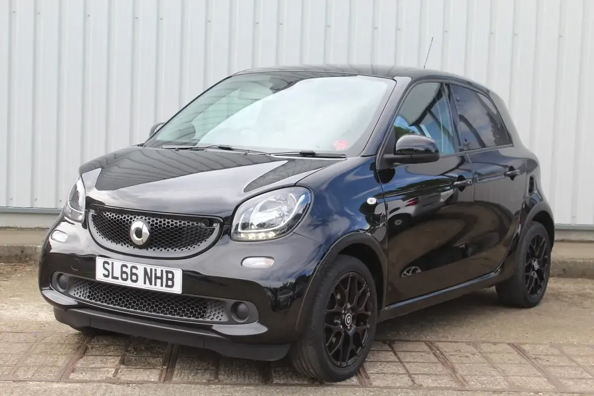 Used Smart ForFour Edition Black 71 HP (52 kW) 2016 Black Hatchback