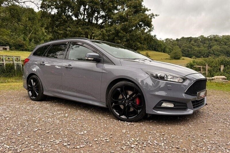 Grey Used 2016 Ford Focus ST Estate | £11,495 (Fair price) - Image 1/1