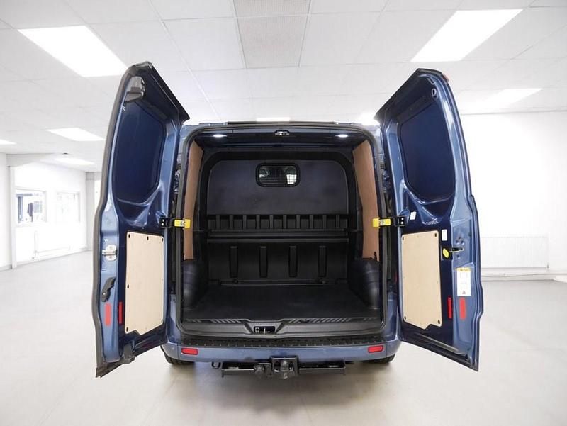 Used Ford Transit Custom Limited 130 HP (95 kW) 2019 Blue Estate