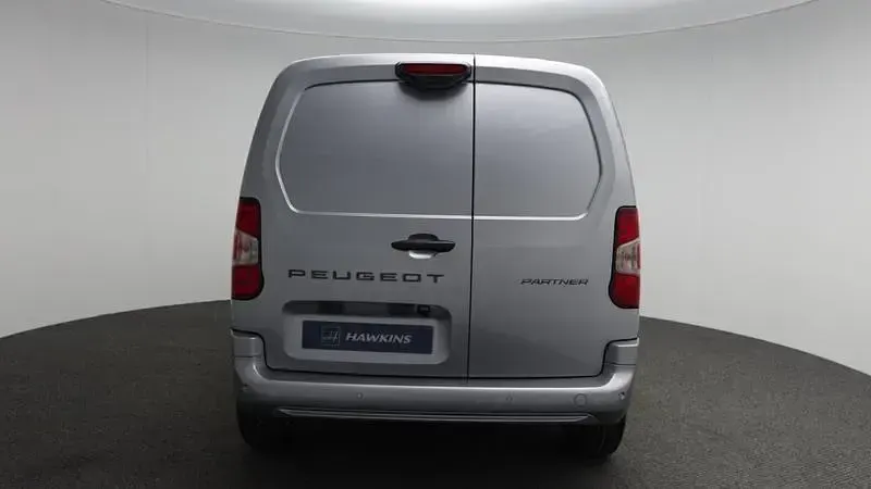 Used Peugeot Partner 130 HP (95 kW) 2018 Cumulus grey