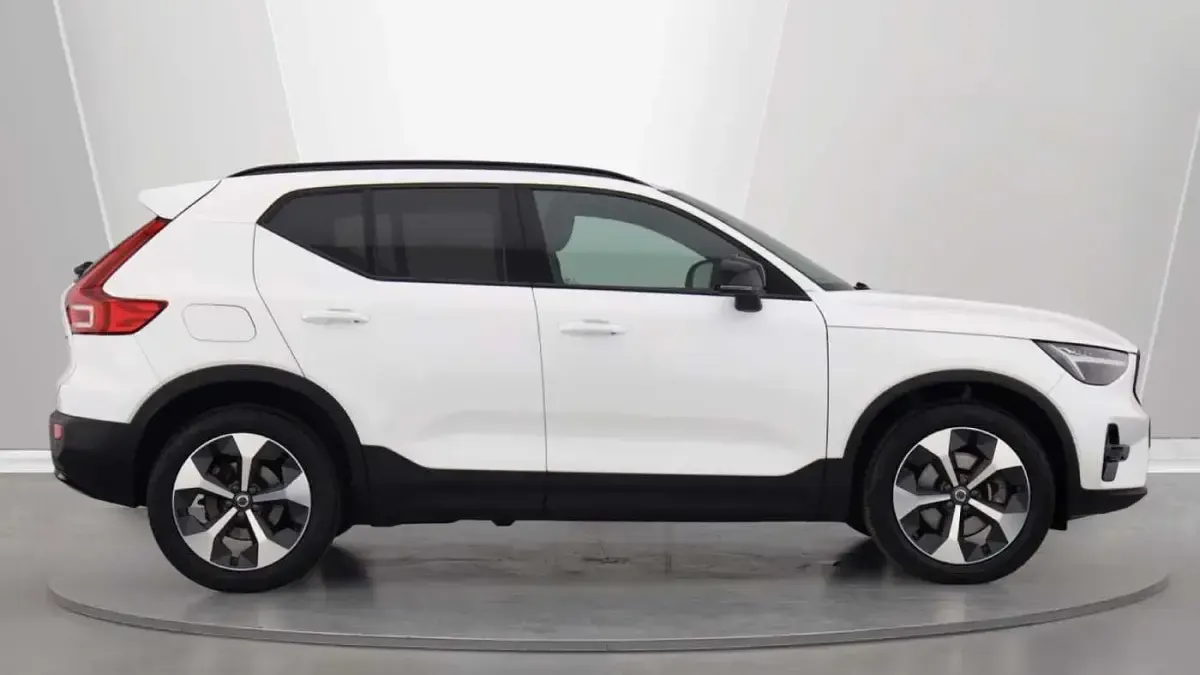 Used Volvo XC40 Plus 163 HP (119 kW) 2025 SUV