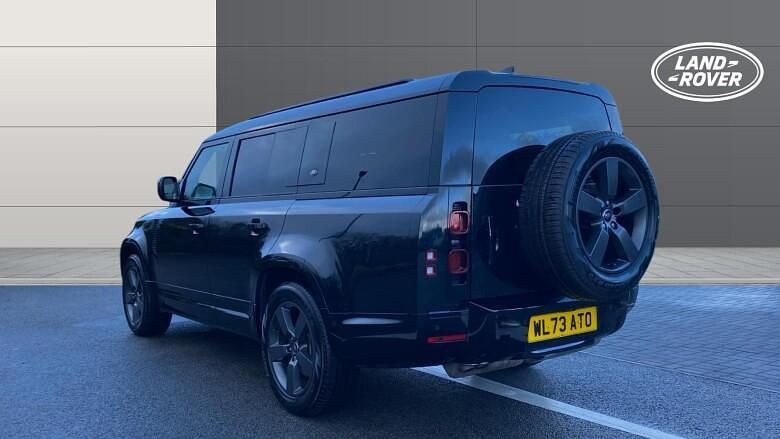 Used Land Rover Defender HSE Dynamic 300 HP (220 kW) 2023 Estate