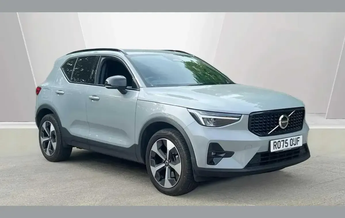 Used Volvo XC40 Plus 197 HP (144 kW) 2025 SUV