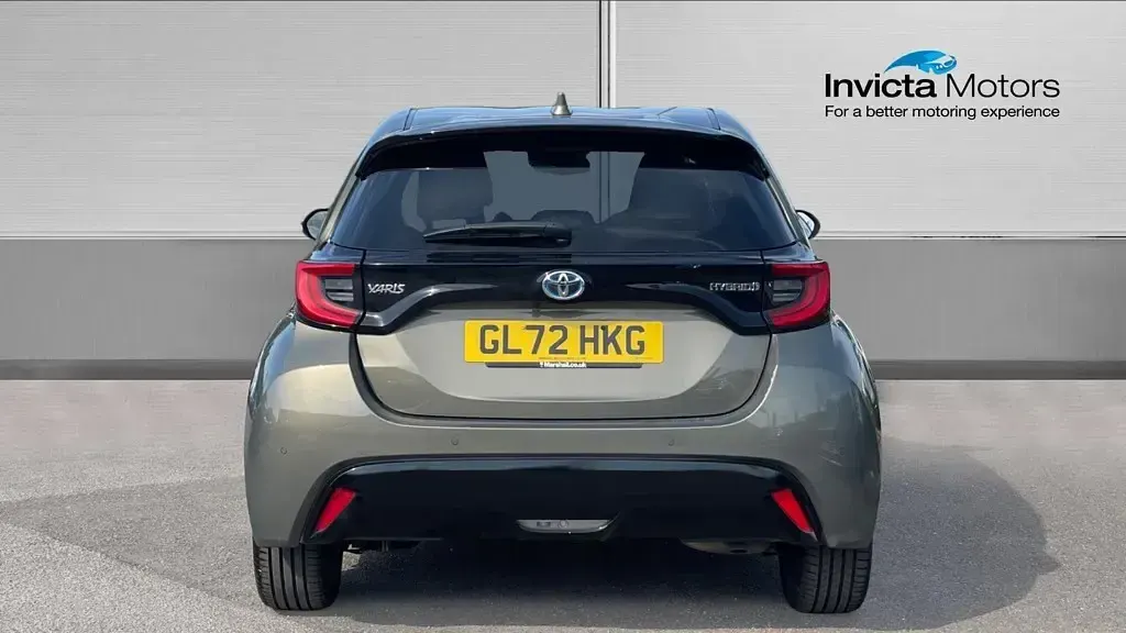 Used Toyota Yaris 116 HP (85 kW) 2023 Bronze Hatchback