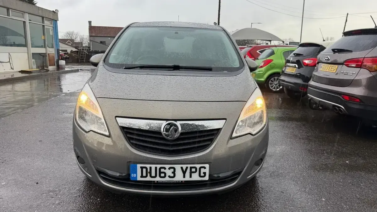 Używany Vauxhall Meriva 110 KM (80 kW) 2013 Brązowy Minivan