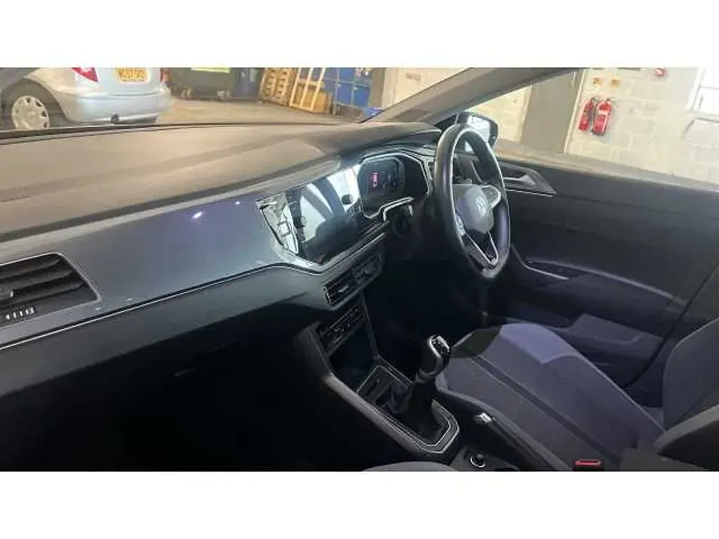 Used VW Polo 95 HP (69 kW) 2024 Hatchback