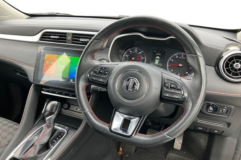 Usado MG ZS Excite 111 HP (81 kW) 2020 Branco SUV