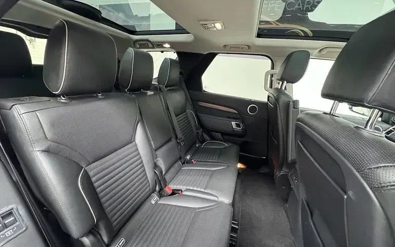 Used Land Rover Discovery HSE 306 HP (225 kW) 2018 Silver SUV