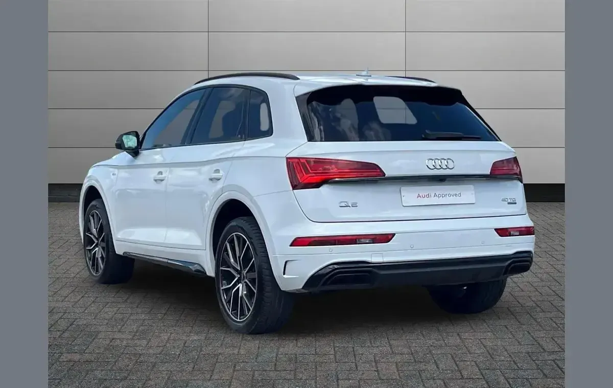 Used Audi Q5 Comfort 200 HP (147 kW) 2022 White SUV