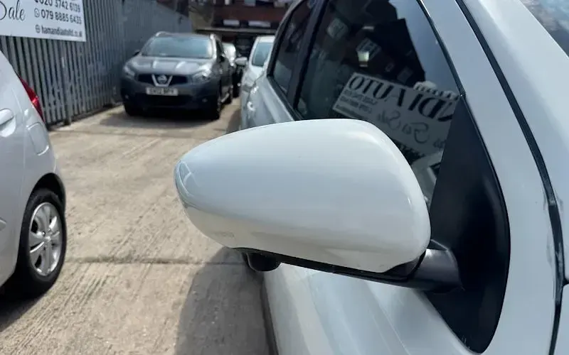 Used Nissan Qashqai N-TEC 117 HP (86 kW) 2013 White SUV