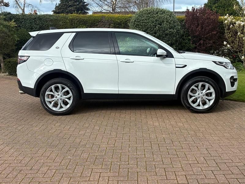 Used Land Rover Discovery Sport HSE 2017 White SUV