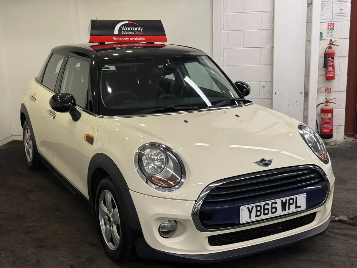 Used Mini Cooper Hatch 136 HP (100 kW) 2016 White Hatchback