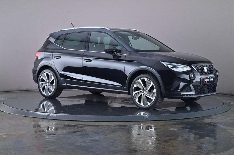 Black Used 2023 Seat Arona FR SUV | £15,890 (Fair price) - Image 1/4