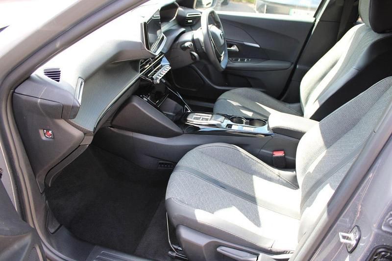 Used Peugeot e-2008 Allure 98 kW (134 HP) 2024 Grey SUV