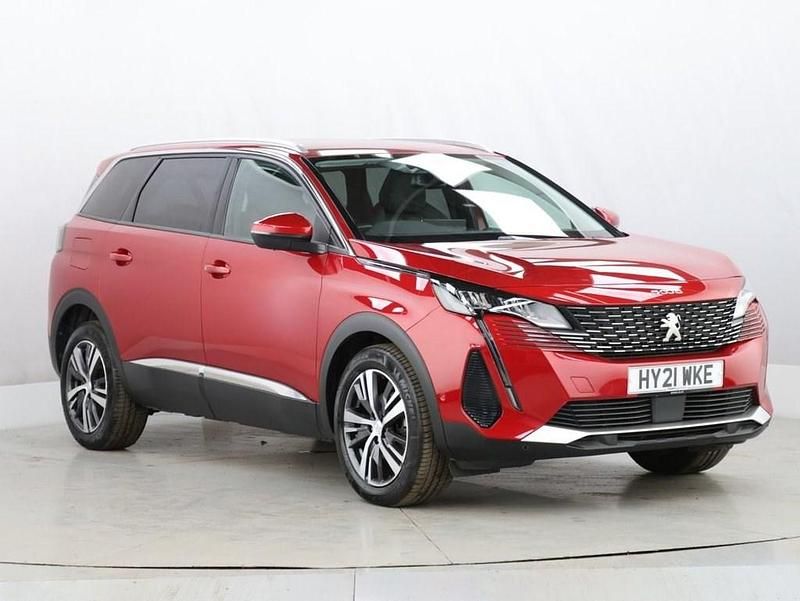 Used Peugeot 5008 Allure Premium 130 HP (95 kW) 2021 Red SUV