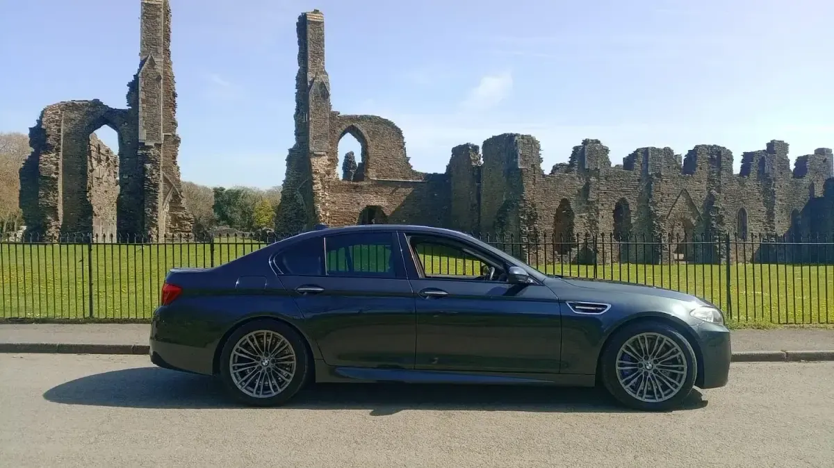 Used BMW M5 M Sport 552 HP (405 kW) 2016 Grey Sedan