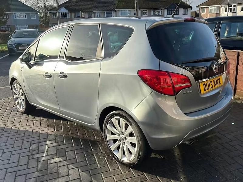 Used Vauxhall Meriva 140 HP (102 kW) 2013 Silver MPV
