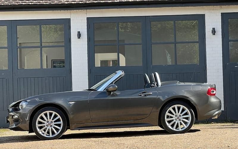 Used Fiat 124 Spider Lusso Plus 140 HP (102 kW) 2017 Cabriolet