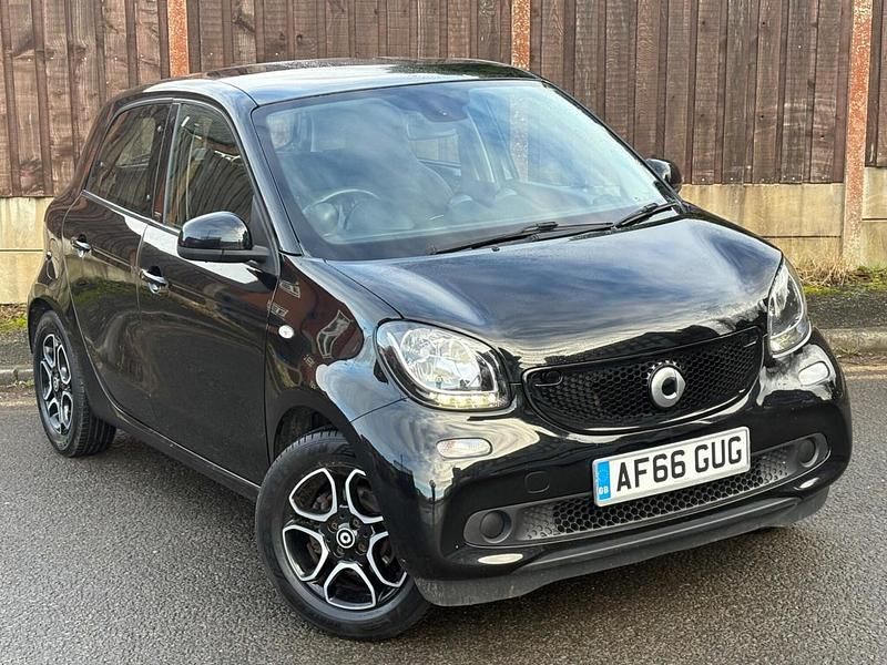 Used Smart ForFour Premium 71 HP (52 kW) 2016 Black Hatchback