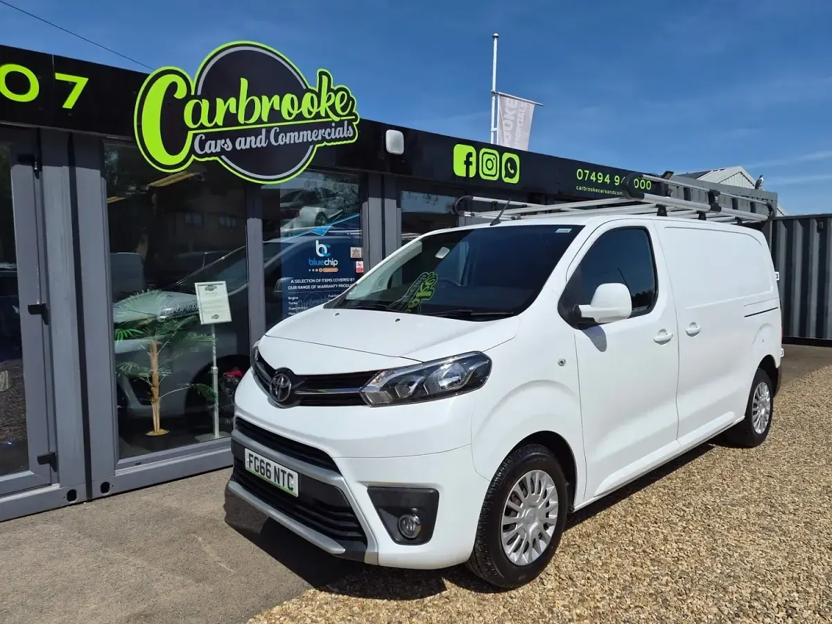 Used Toyota Proace Comfort 120 HP (88 kW) 2016 White MPV