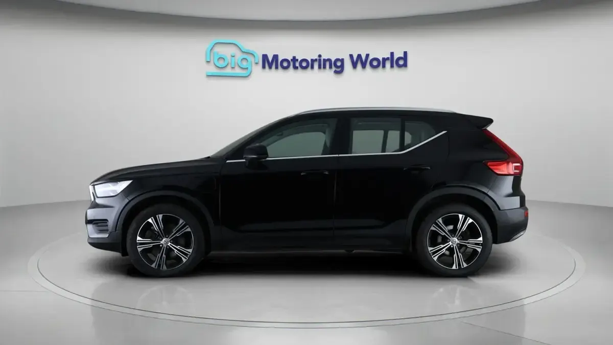 Used Volvo XC40 Inscription 262 HP (192 kW) 2021 Black SUV