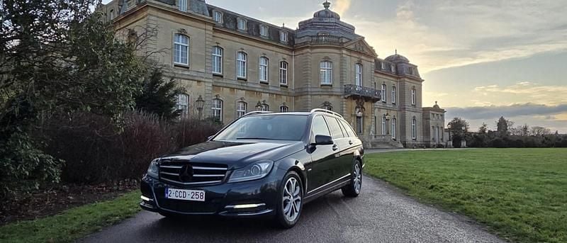 Used Mercedes C200 SE 2011 Black Estate
