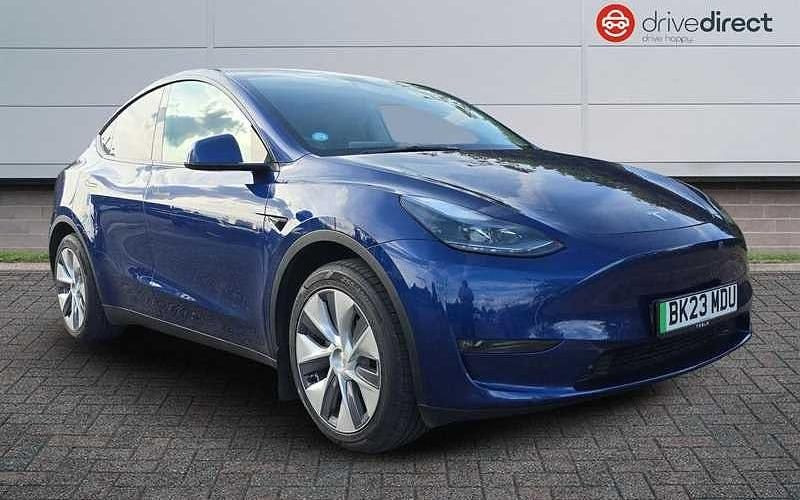 Metallic deep blue Used 2023 Tesla Model Y Long Range AWD SUV | £24,995 (A bit pricey) - Image 1/4