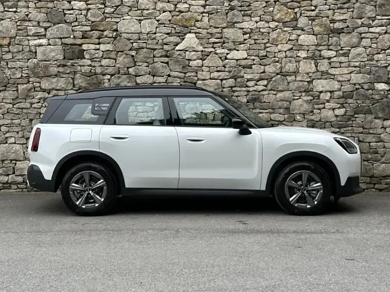 New Mini Countryman Classic 215 HP (158 kW) 2026 White SUV