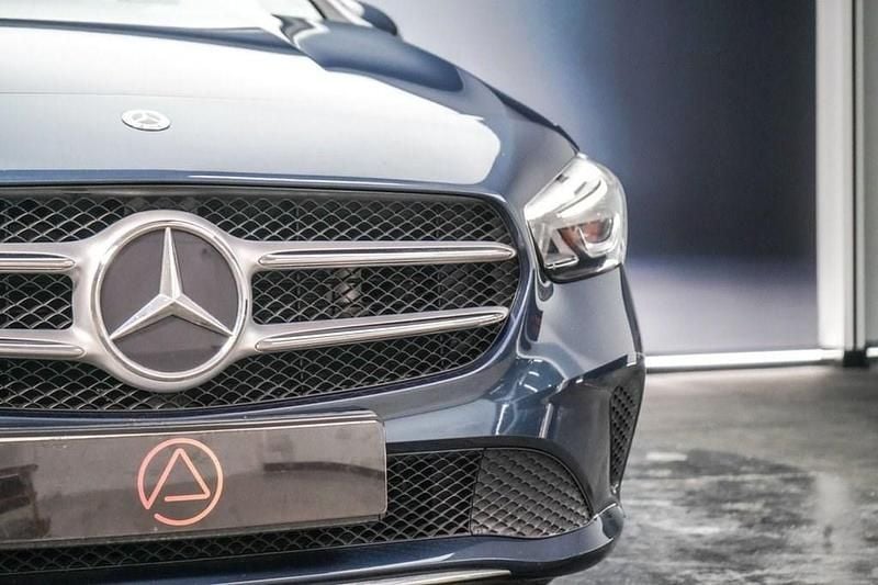 Used Mercedes B200 2020 Blue MPV