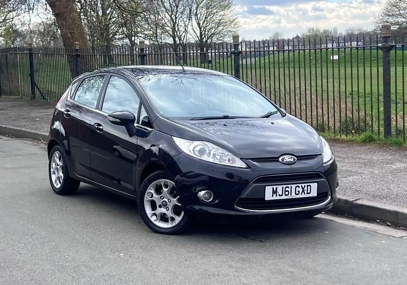 Used Ford Fiesta Zetec 82 HP (60 kW) 2011 Black Hatchback