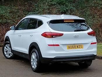 Used Hyundai Tucson SE 132 HP (97 kW) 2018 White SUV