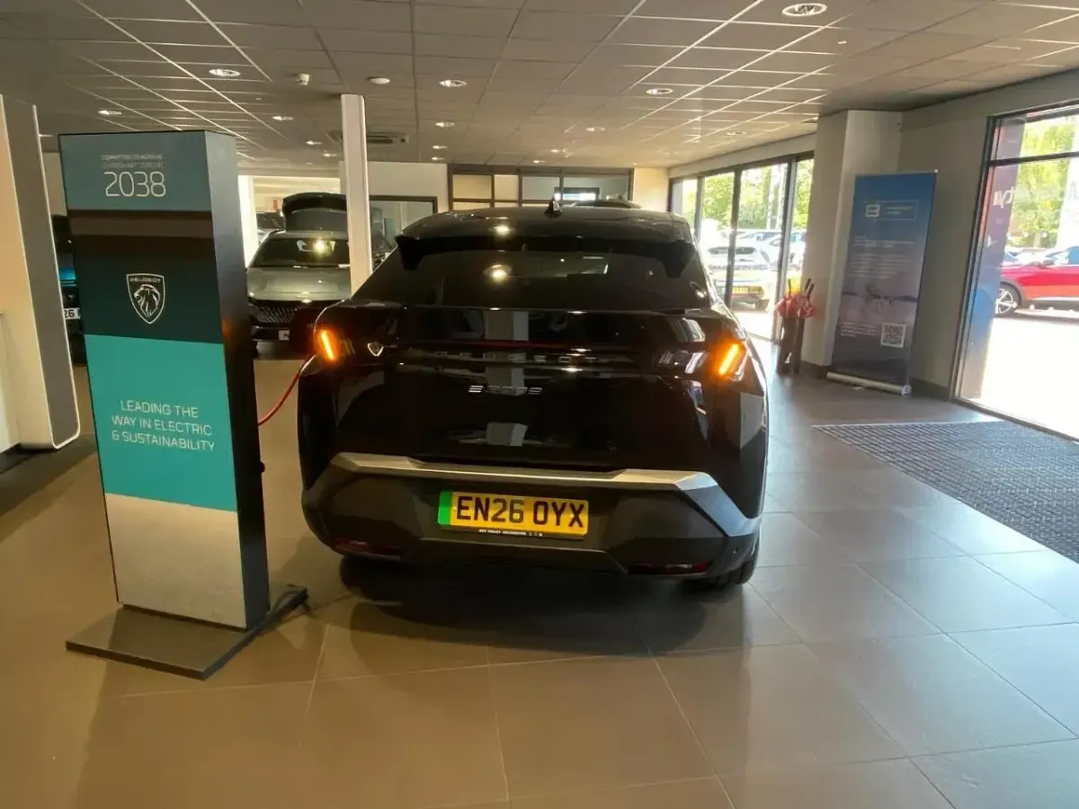 New Peugeot e-3008 Allure 152 kW (207 HP) 2026 Black SUV