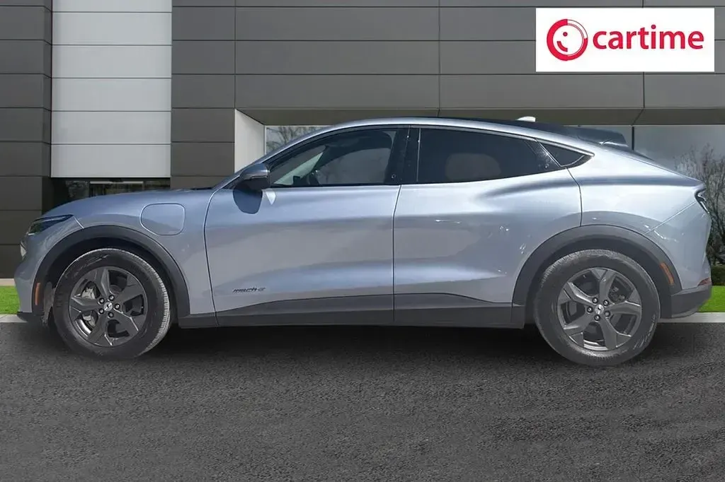 Used Ford Mustang Standard Range 269 HP (197 kW) 2023 Silver Hatchback