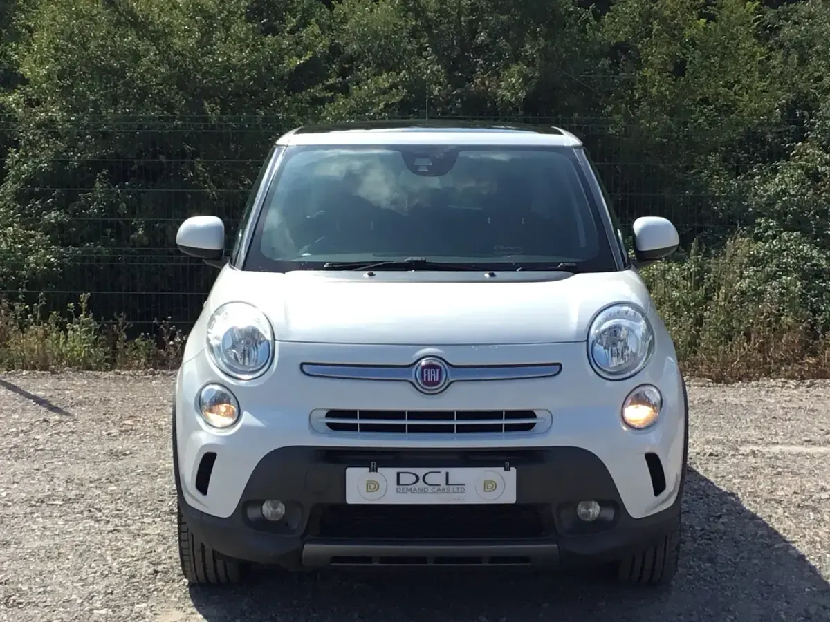 Used Fiat 500L Trekking 85 HP (62 kW) 2015 White MPV