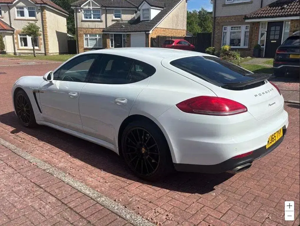 Used Porsche Panamera 300 HP (220 kW) 2015 White Hatchback