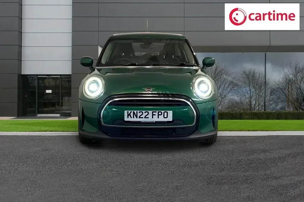 Usado Mini ONE Classic 102 CV (75 kW) 2022 Verde Utilitario