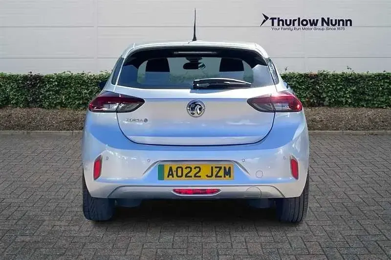 Usado Vauxhall Corsa-e 100 kW (136 HP) 2022 Cinzento Citadino